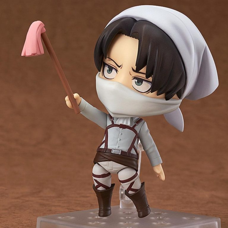 attack on titan figurine titan